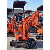 Mini pelleteuse Deleks M60 moteur à essence 9 HP