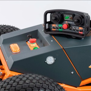 Електрична мотокоса та газонокосарка Raymo TORPEDO 4WD ZTR