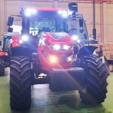 Tractor grande Hanwo 2604 260 HP profesional con cabina