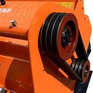 Auf dem Traktor montierte Hammermühle Zeppelin Sahara Aufsitzhäcksler