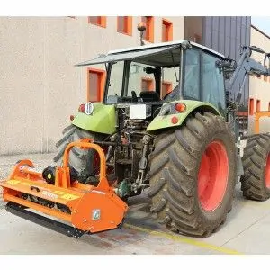 Broyeur à marteaux monté sur tracteur Zeppelin Broyeur autoporté Sahara