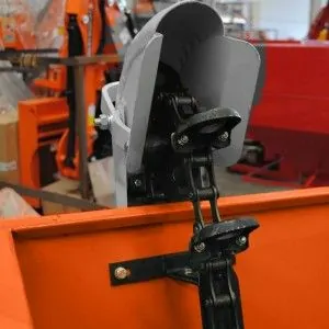 Zweireihige Legemaschine für Kartoffeln auf dem Traktor Zeppelin