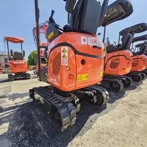 Mini excavator Deleks M100SE Koop D722 170 cm engine