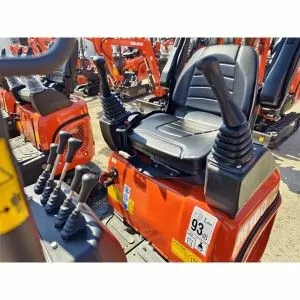 Minibagger Deleks M100SE Koop D722 170 cm Motor