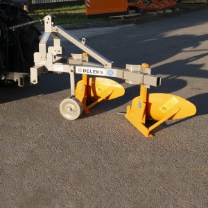 Aratro DDP-30 per trattore Deleks