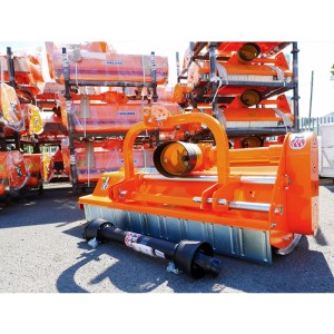 Hammermühle für Traktor Deleks LEOPARD-140 30-70PS