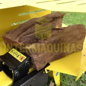 7-ton electric log splitter Garland Chopper 352 E v20 2300 W cutting