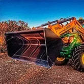 Shovels, Polidozers, Drawers and Buckets for tractors