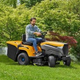 Trattori Tosaerba con raccoglierba